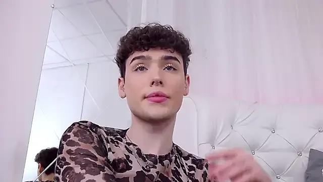 Freechat RobbyCharming on StripChat