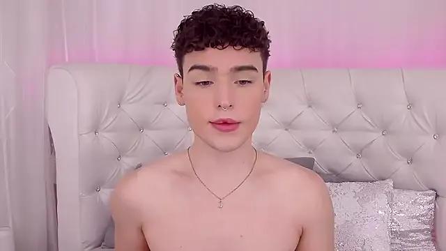 Freechat RobbyCharming on StripChat