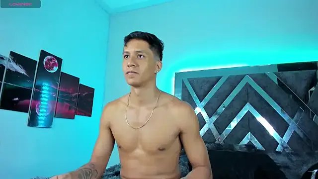 Robertmiller21 on StripChat