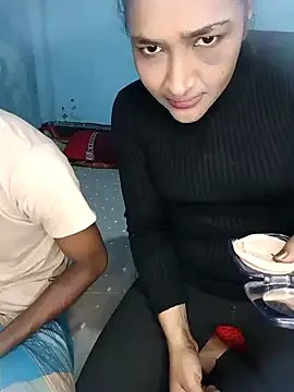 Freechat RomanticCouple432 on StripChat