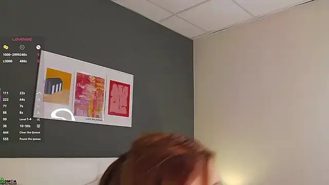 SaraHearts on StripChat