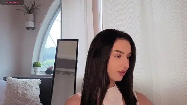 Freechat ShyColette on StripChat