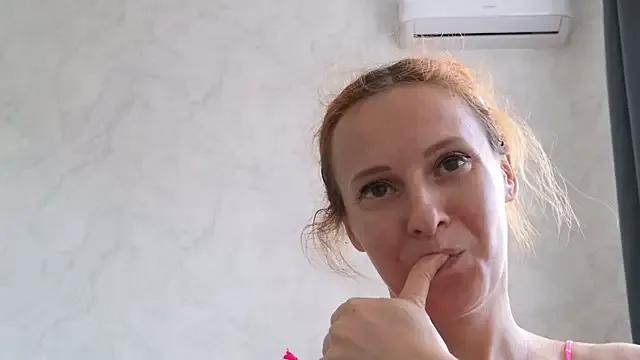 Freechat SimaGoldy on StripChat