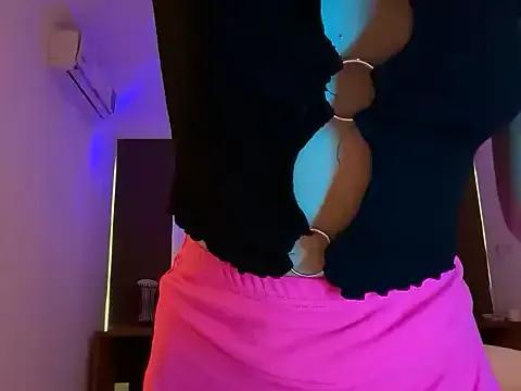 SirenaBelle on StripChat