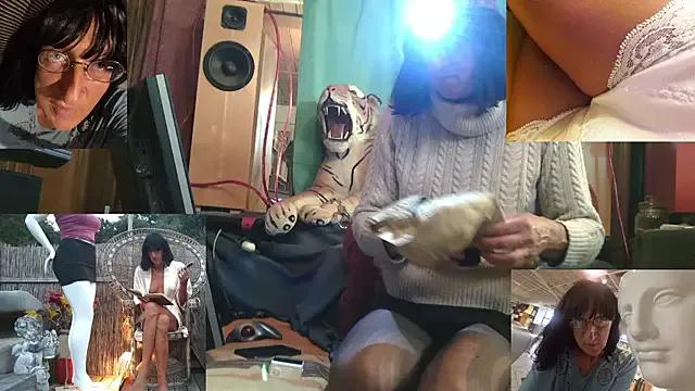 StripChat SissiDomination is Freechat SissiDomination — i show my cute titties