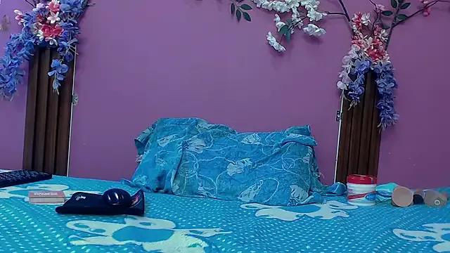 Freechat skinnybarbie022 on StripChat