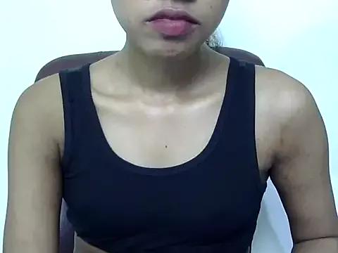 Freechat smallcuute on StripChat