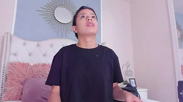 Sofia_Blosom on StripChat