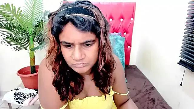 Strawberry_Lips on StripChat