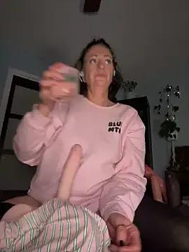 StripChat SweetandSluttyMilf is Freechat SweetandSluttyMilf — Sloppy/Gagging Blow Job