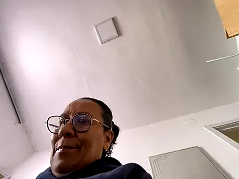 sweeviolet on StripChat