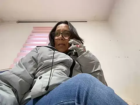 sweeviolet on StripChat