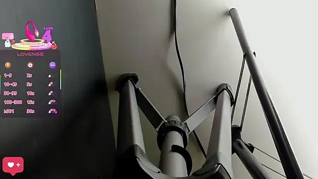 Tamaraa_Serra on StripChat