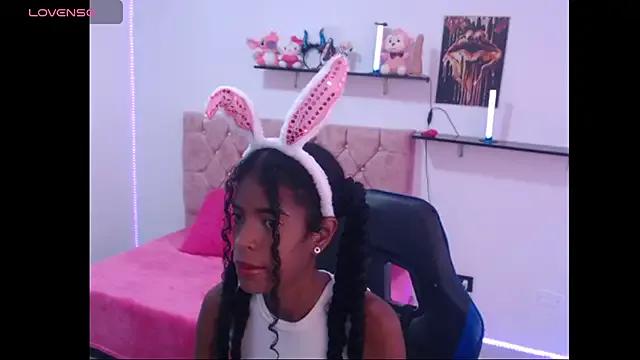 Freechat thianahorny on StripChat