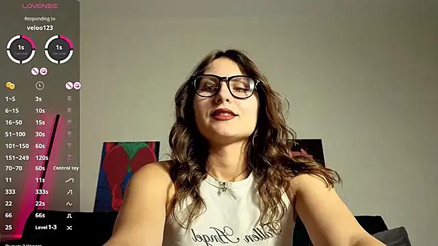 Freechat TrixiBell on StripChat