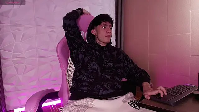 troy_rouge — Oil Body Show