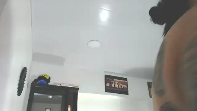 Freechat Vicky_hotmilf on StripChat