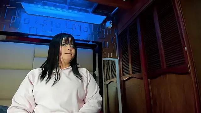 violet_milleer on StripChat