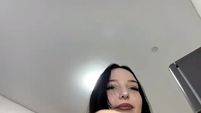 Group WhiteNoiseJoy on StripChat