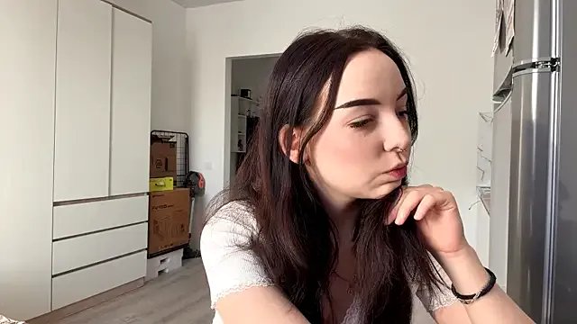 Group WhiteNoiseJoy on StripChat