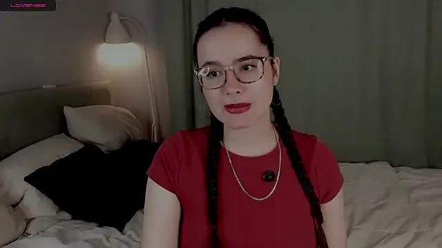 Freechat WildaBisom on StripChat