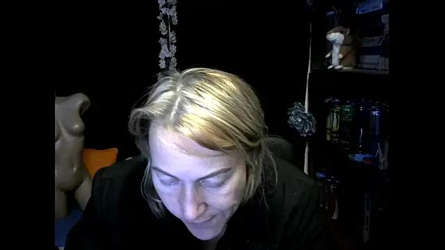 Freechat wLESLYMOSw on StripChat