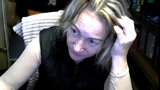 Freechat wLESLYMOSw on StripChat