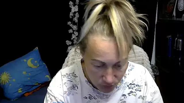 Freechat wLESLYMOSw on StripChat