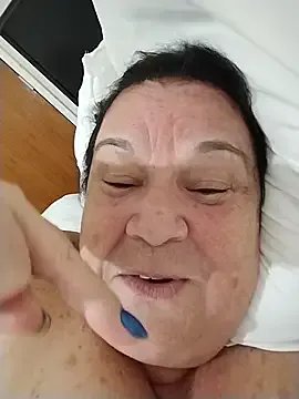 Freechat Yaya_Mineira on StripChat