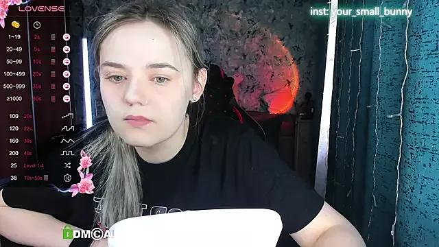 Freechat Your_small_bunny on StripChat